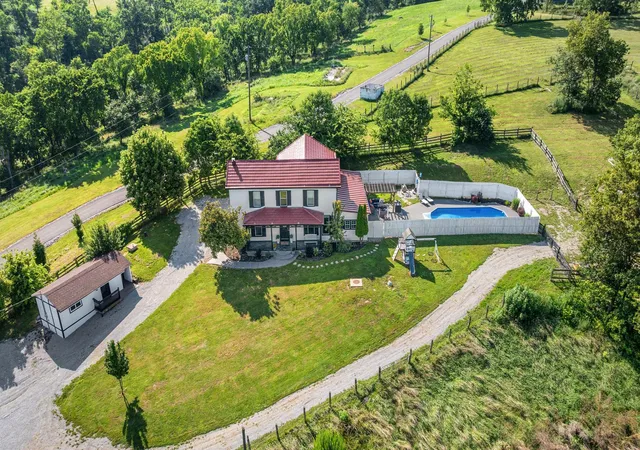 Photo 1 of Single family home for sale at 4300 Lost Boulder Ln, Verona, KY 41092 | MLS# 646354 | Listing updated on 2026-09-07
