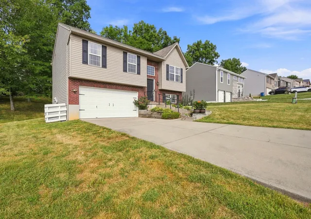 Photo 2 of Sale Pending at 452 Eagle Crk Dr, Dry Ridge, KY 41035 | MLS# 646556 | Listing updated on 2026-09-13