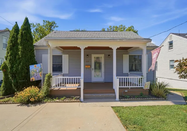 Photo 1 of Single family home for sale at 350 Rossford Ave, Fort Thomas, KY 41075 | MLS# 646373 | Listing updated on 2026-09-14