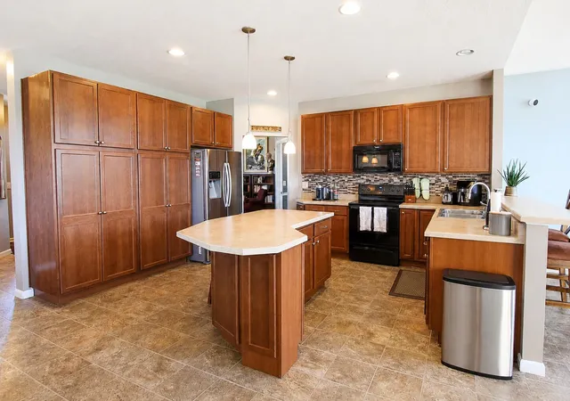 Photo 4 of Sale Pending at 2819 Bentwood Dr, Independence, KY 41051 | MLS# 646438 | Listing updated on 2026-10-04