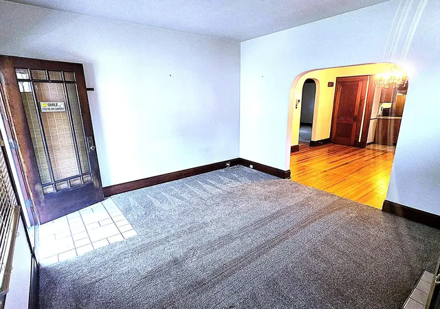 Photo 3 of Sale Pending at 211 Linden Ave, Southgate, KY 41071 | MLS# 646315 | Listing updated on 2026-09-08