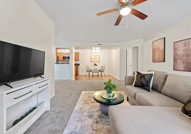 Listing Photo 3 - Condo for sale in building located at 580 Cloverfield Ln, Fort Wright, KY 41011 - Unit #101