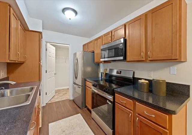 Listing Photo 5 - Condo for sale in building located at 580 Cloverfield Ln, Fort Wright, KY 41011 - Unit #101