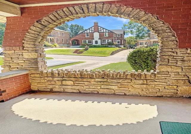 Photo 2 of Sale Pending at 23 Klainecrest Ave, Fort Thomas, KY 41075 | MLS# 646483 | Listing updated on 2026-09-28