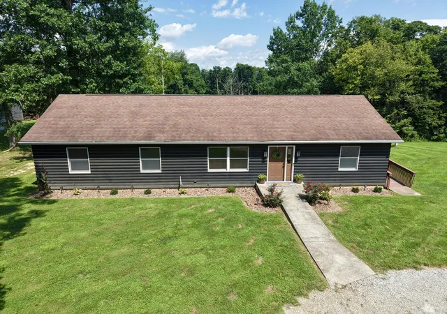 Photo 1 of Single family home for sale at 5454 Botts Ln, Petersburg, KY 41080 | MLS# 646323 | Listing updated on 2026-09-28