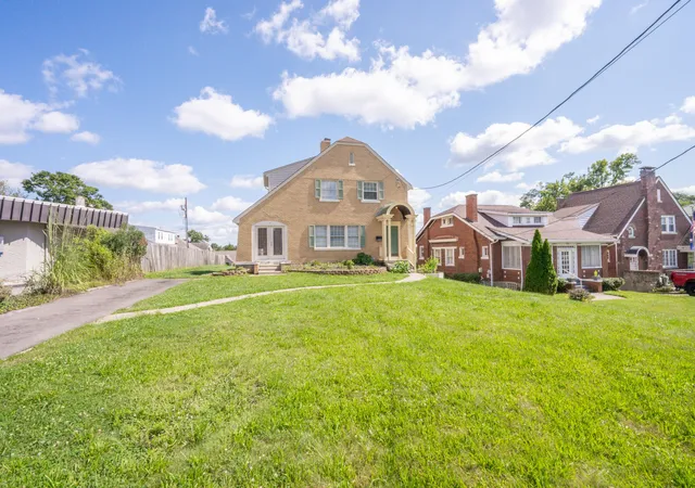 Photo 3 of Single family home for sale at 710 Highland Ave, Fort Thomas, KY 41075 | MLS# 646662 | Listing updated on 2026-10-06