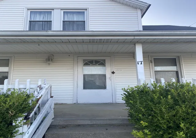 Photo 2 of Single family home for sale at 17 James St, Williamstown, KY 41097 | MLS# 646331 | Listing updated on 2026-09-04