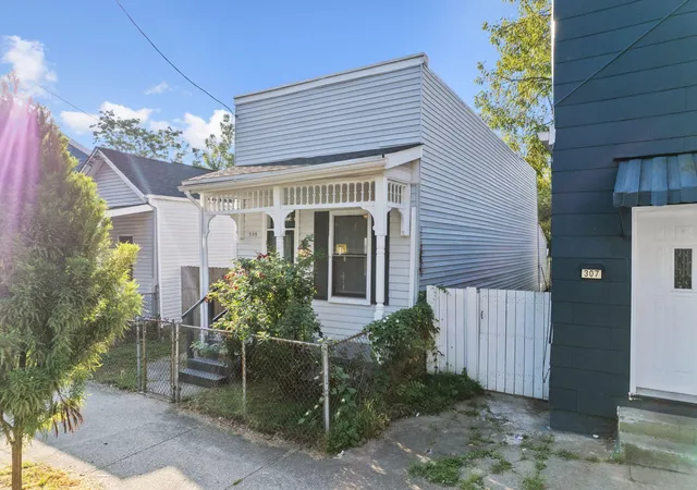 Photo 4 of Single family home for sale at 309 E 13th Street, Covington, KY 41011 | MLS# 646380 | Listing updated on 2026-09-05