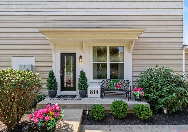 Photo 2 of Townhouse for sale at 814 Foinavon Ln, Walton, KY 41094 | MLS# 646384 | Listing updated on 2026-09-14