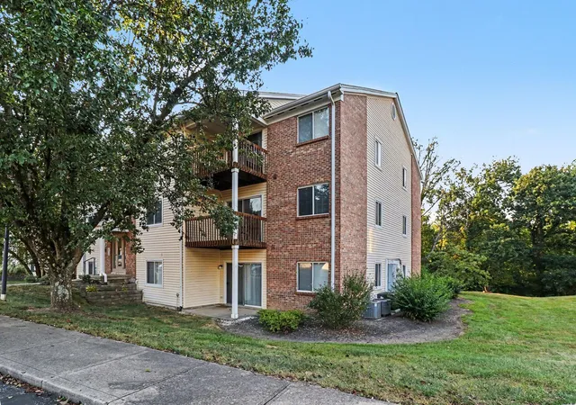 Photo 3 of Condo for sale at 27 Rio Grande Cir #7, Florence, KY 41042 | MLS# 646374 | Listing updated on 2026-09-04