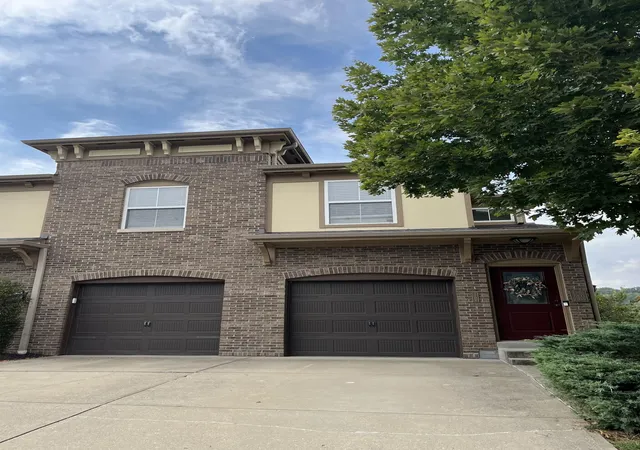 Condo for sale at 2205 Rolling Hills Dr, Ft Mitchell, KY 41017 | MLS# 646518