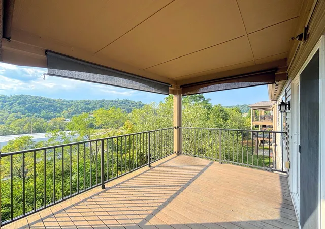 Listing Photo 2 - Condo for sale in building located at 2205 Rolling Hls Dr, Ft Mitchell, KY 41017
