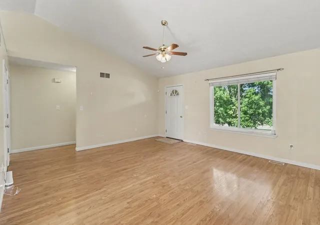 Photo 3 of Single family home for sale at 13 Ridge View Cir, Dry Ridge, KY 41035 | MLS# 646386 | Listing updated on 2026-09-13
