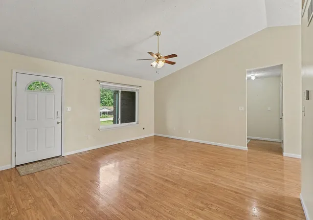 Photo 4 of Single family home for sale at 13 Ridge View Cir, Dry Ridge, KY 41035 | MLS# 646386 | Listing updated on 2026-09-13