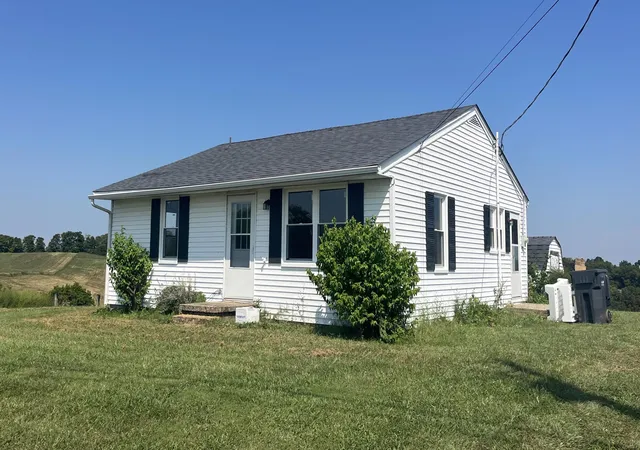 Photo 1 of Single family home for sale at 625 Falmouth St, Williamstown, KY 41097 | MLS# 646379 | Listing updated on 2026-09-05