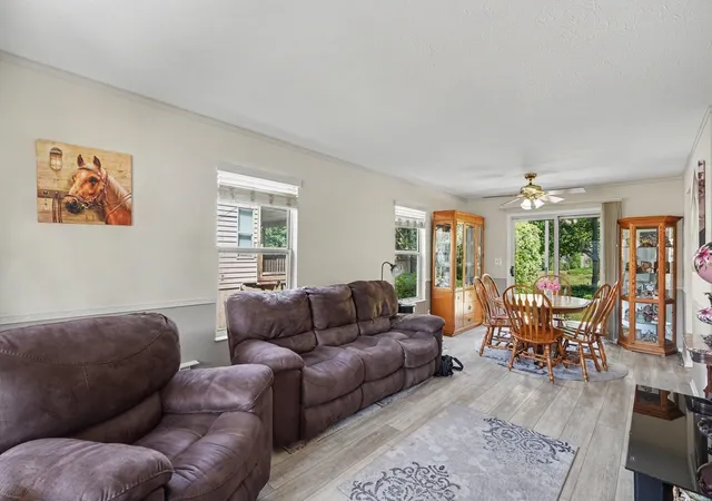 Photo 3 of Single family home for sale at 6851 Vantage Ct, Florence, KY 41042 | MLS# 646389 | Listing updated on 2026-09-20