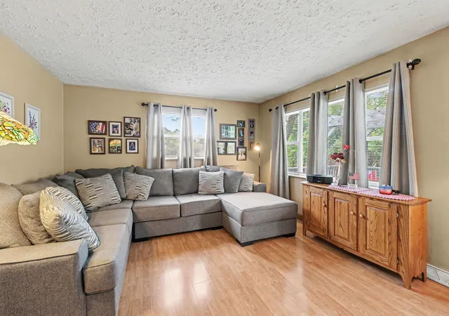 Photo 2 of Single family home for sale at 265 Sunset Dr, Highland Heights, KY 41076 | MLS# 646398 | Listing updated on 2026-09-05