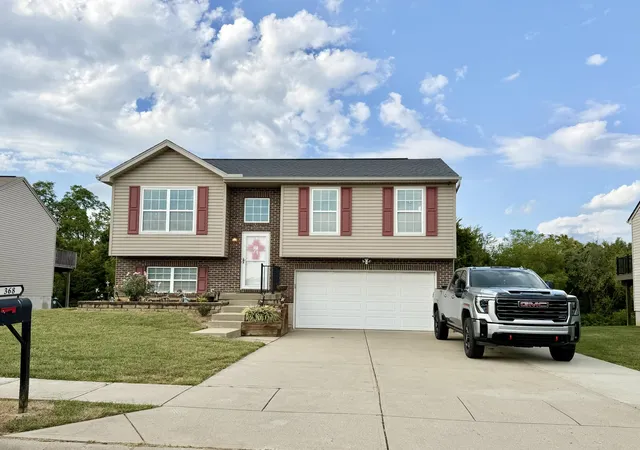 Photo 1 of Single family home for sale at 368 Rocky Pointe Ct, Walton, KY 41094 | MLS# 646400 | Listing updated on 2026-09-06