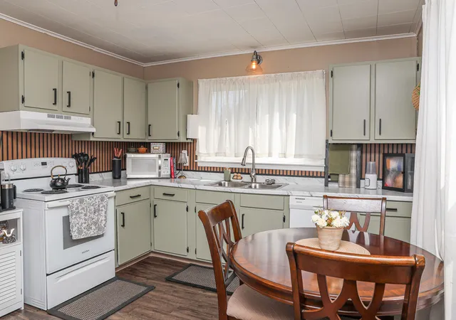 Photo 2 of Single family home for sale at 13 Summit Ave, Williamstown, KY 41097 | MLS# 646408 | Listing updated on 2026-09-11