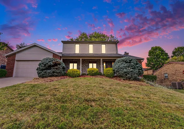 Photo 1 of Sale Pending at 13 Honey Tree Ln, Newport, KY 41076 | MLS# 646415 | Listing updated on 2026-09-10