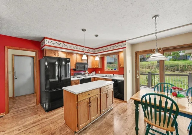 Photo 3 of Sale Pending at 13 Honey Tree Ln, Newport, KY 41076 | MLS# 646415 | Listing updated on 2026-09-10