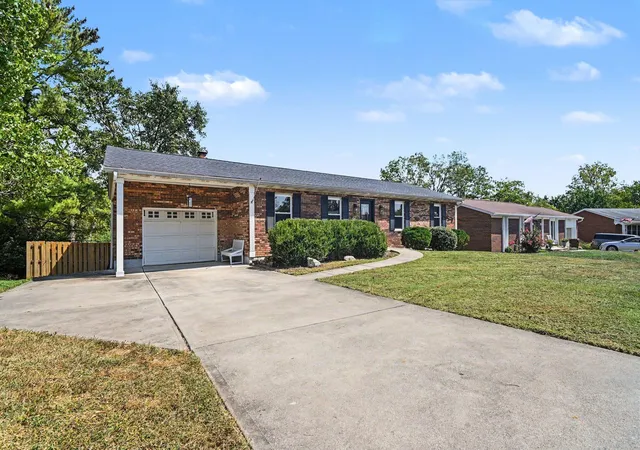 Photo 1 of Single family home for sale at 433 Shannon Dr, Edgewood, KY 41017 | MLS# 646429 | Listing updated on 2026-10-03