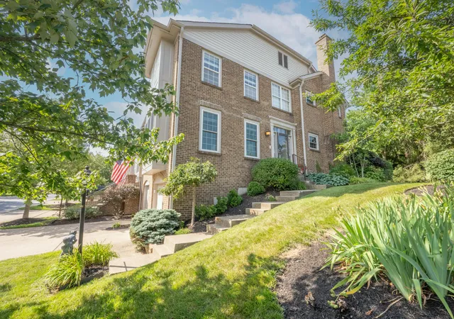 Photo 2 of Single family home for sale at 515 Kluemper Ct, Covington, KY 41011 | MLS# 646420 | Listing updated on 2026-09-15