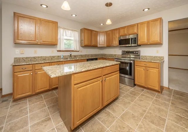 Photo 3 of Single family home for sale at 1863 Pleasant Hl Rd, Florence, KY 41042 | MLS# 646577 | Listing updated on 2026-09-14