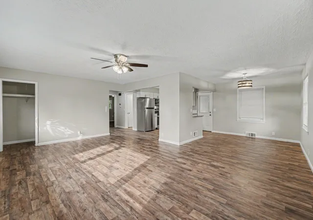 Photo 2 of Single family home for sale at 2715 James Ave, Covington, KY 41014 | MLS# 646470 | Listing updated on 2026-09-09