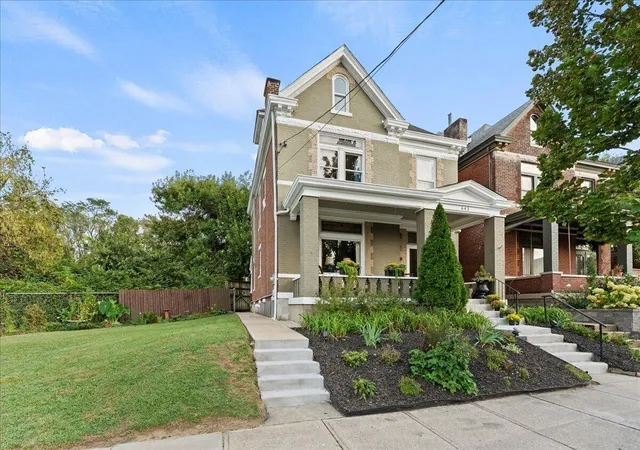 Photo 2 of Sale Pending at 642 E 3rd Street, Newport, KY 41071 | MLS# 646515 | Listing updated on 2026-09-13