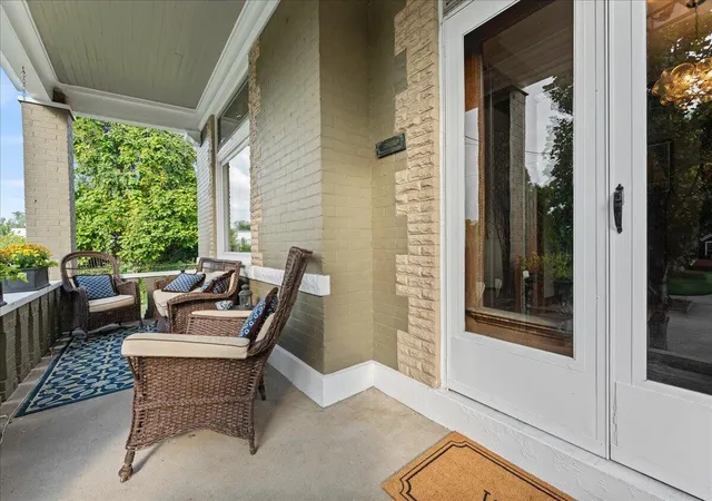 Photo 2 of Sale Pending at 642 E 3rd Street, Newport, KY 41071 | MLS# 646515 | Listing updated on 2026-09-13