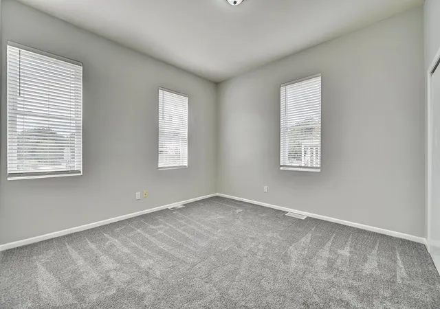 Photo 3 of Single family home for sale at 329 Berry Ave, Bellevue, KY 41073 | MLS# 646475 | Listing updated on 2026-10-04