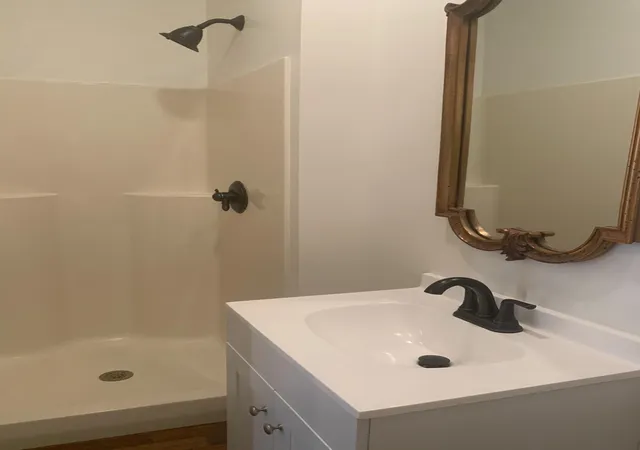 Listing Photo 2 - Condo for sale in building located at 138 W Pike St, Covington, KY 41011 - Unit #
