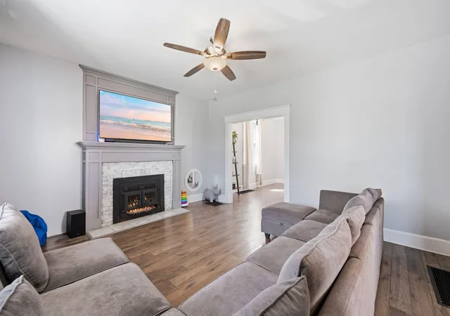 Photo 4 of Sale Pending at 8 W 32nd Street, Covington, KY 41015 | MLS# 646511 | Listing updated on 2026-09-13