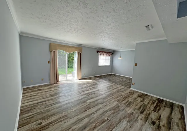 Photo 3 of Townhouse for sale at 1561 Greens Edge Dr, Florence, KY 41042 | MLS# 646584 | Listing updated on 2026-09-15