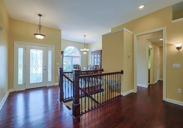 Photo 3 of Sale Pending at 28 N Dilcrest Cir, Florence, KY 41042 | MLS# 646592 | Listing updated on 2026-09-17