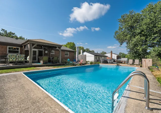Photo 1 of Sale Pending at 2640 Valley Trails Dr, Villa Hills, KY 41017 | MLS# 646516 | Listing updated on 2026-09-18