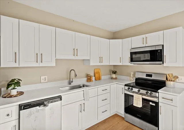 Photo 3 of Single family home for sale at 40 Eastern Ave, Elsmere, KY 41018 | MLS# 646542 | Listing updated on 2026-10-06