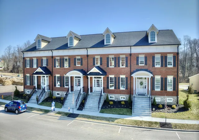 Photo 1 of Townhouse for sale at 1097 Walburg Ave, Ft Mitchell, KY 41017 | MLS# 646536 | Listing updated on 2026-09-10