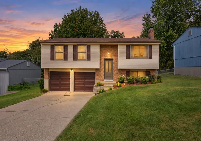 Single family home for sale at 8 Crystal Lake Dr, Covington, KY 41017 | MLS# 646563