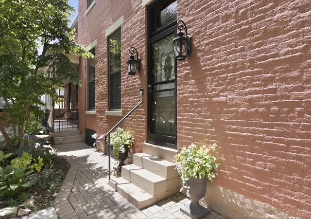 Photo 3 of Sale Pending at 844 Overton St, Newport, KY 41071 | MLS# 646608 | Listing updated on 2026-09-22