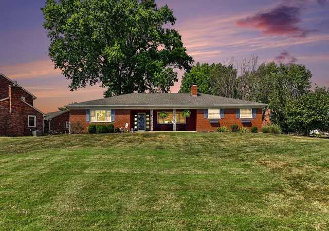 Photo 4 of Single family home for sale at 112 Warwick Ct, Crestview Hills, KY 41017 | MLS# 646570 | Listing updated on 2026-10-28