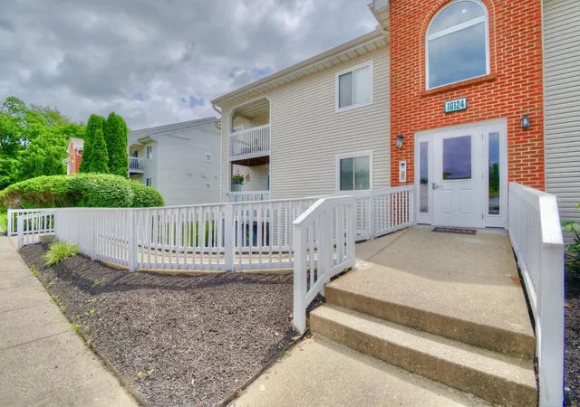 Photo 2 of Condo for sale at 10124 Carnation Ct #2, Florence, KY 41042 | MLS# 646804 | Listing updated on 2026-10-08