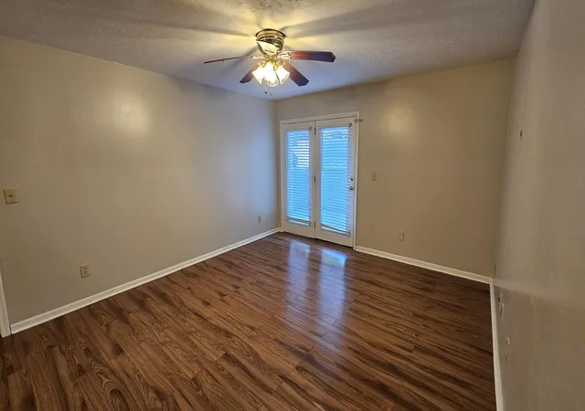 Listing Photo 5 - Condo for sale in building located at 10124 Carnation Ct, Florence, KY 41042 - Unit #2