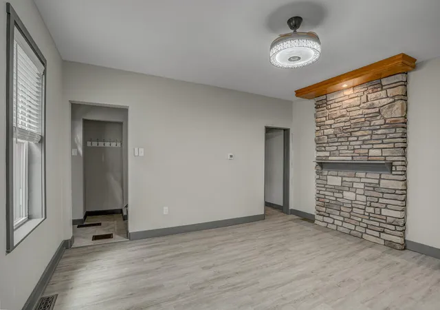 Photo 3 of Single family home for sale at 1706 Holman Ave, Covington, KY 41011 | MLS# 646636 | Listing updated on 2026-10-19