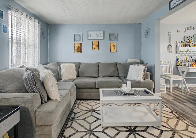 Photo 3 of Single family home for sale at 24 Hideaway Dr, Covington, KY 41017 | MLS# 646603 | Listing updated on 2026-10-06