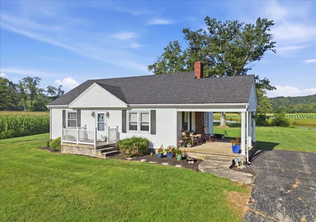 Photo 2 of Single family home for sale at 120 S Main St, Glencoe, KY 41046 | MLS# 646581 | Listing updated on 2026-09-13