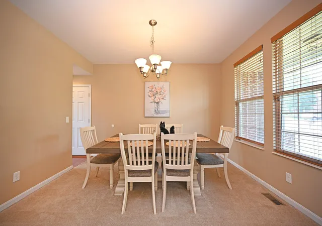 Photo 4 of Single family home for sale at 1596 Southcross Dr, Hebron, KY 41048 | MLS# 646762 | Listing updated on 2026-10-04