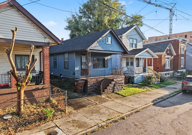 Photo 3 of Single family home for sale at 419 Lehmer St, Covington, KY 41011 | MLS# 646638 | Listing updated on 2026-09-14