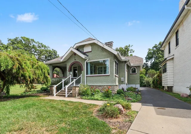 Photo 2 of Sale Pending at 2621 Dixie Hwy, Lakeside Park, KY 41017 | MLS# 646708 | Listing updated on 2026-10-09